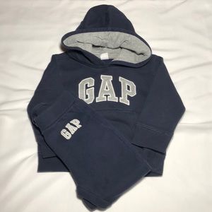 Toddler boy GAP outfit EUC